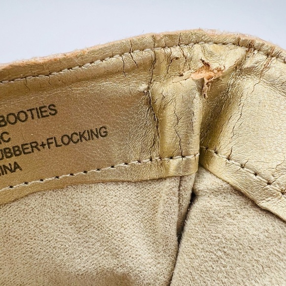 JOYFOLIE TODDLER BLUSH COLORED WREN BOOTIES WITH SIDE ZIPPER SIZE 5 - Picture 12 of 13